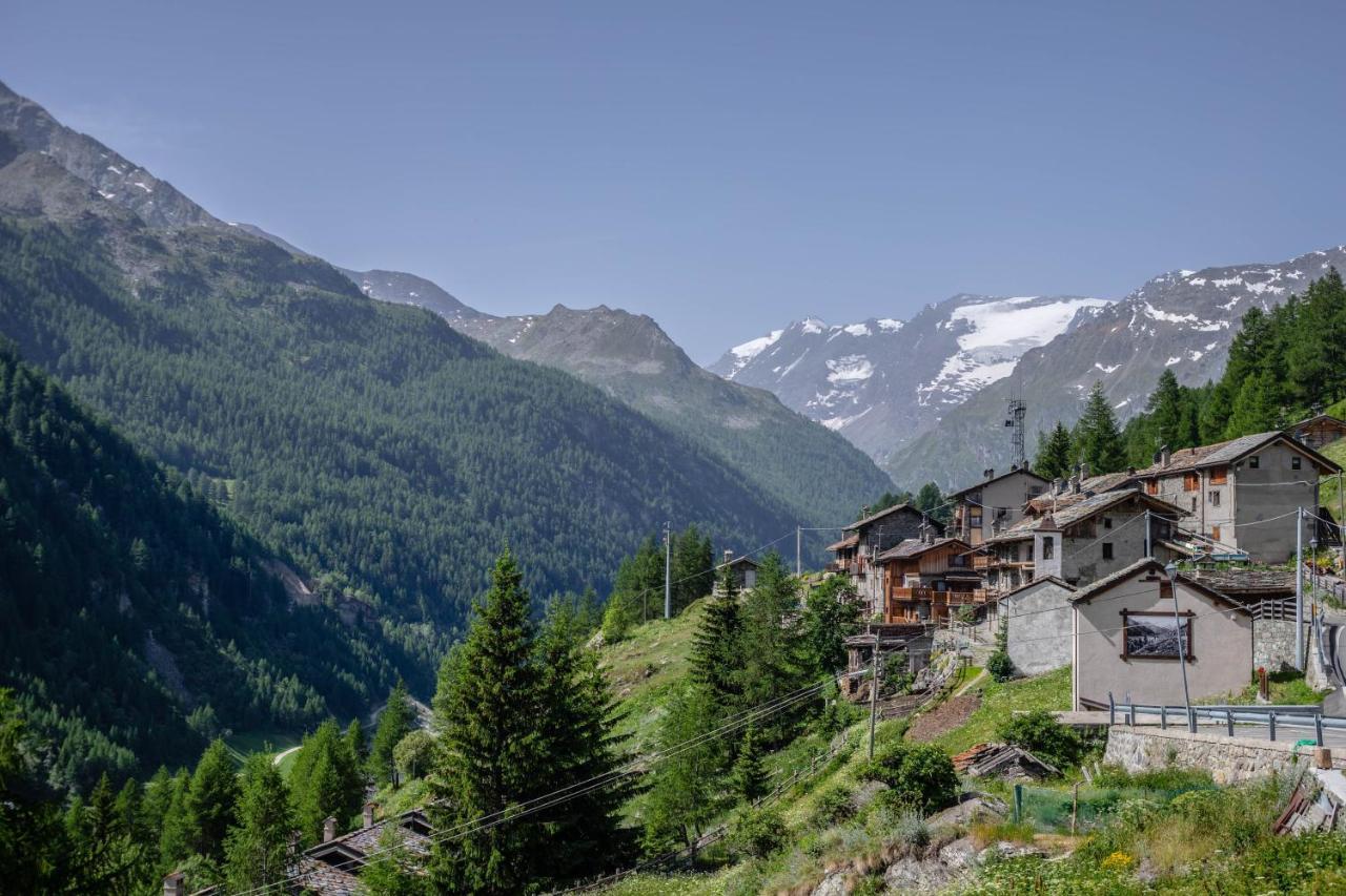 Hotel & Restaurant Perret - Mountain People Valgrisenche Εξωτερικό φωτογραφία