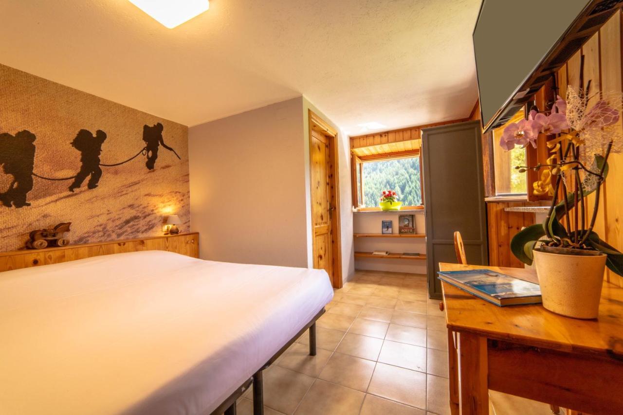 Hotel & Restaurant Perret - Mountain People Valgrisenche Εξωτερικό φωτογραφία