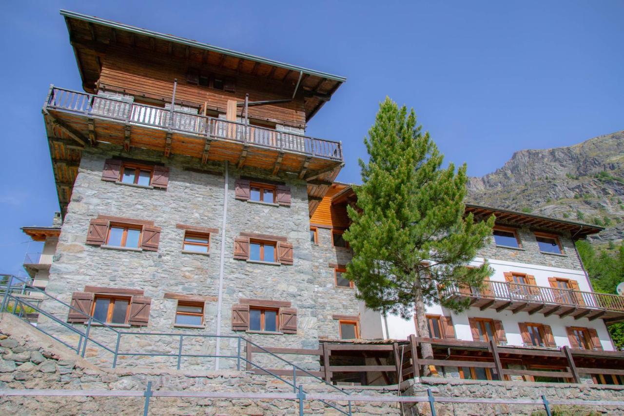 Hotel & Restaurant Perret - Mountain People Valgrisenche Εξωτερικό φωτογραφία